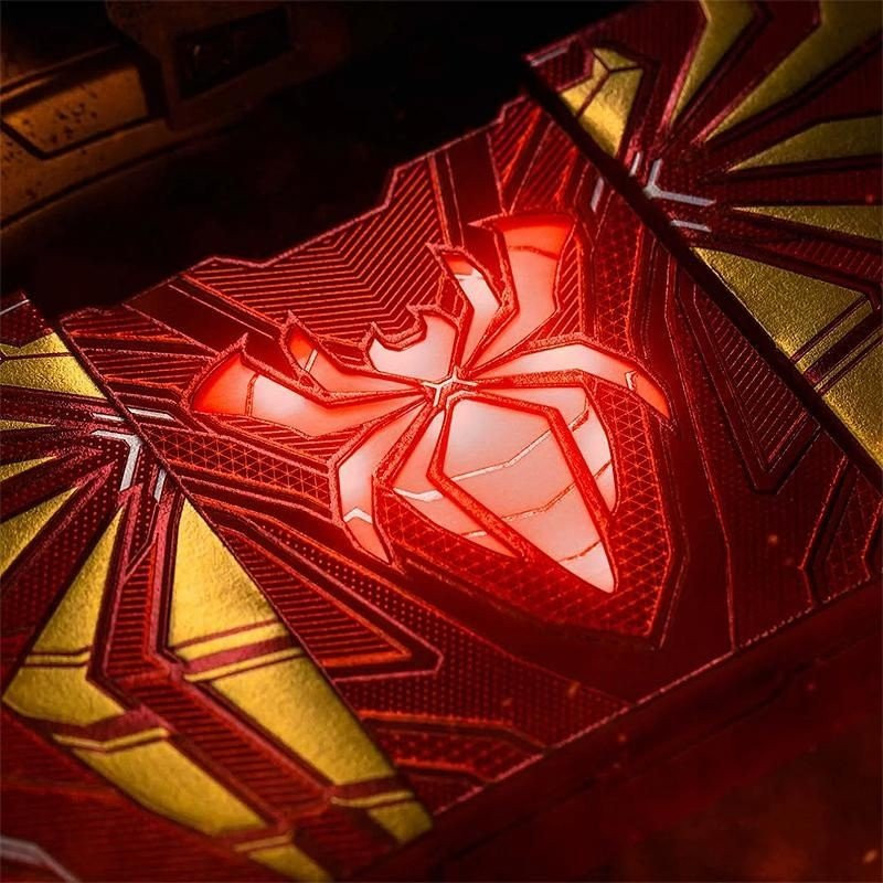 Spider-Man: Iron Spider Armor Playing Cards (Classic) 2 ΤΡΑΠΟΥΛΕΣ